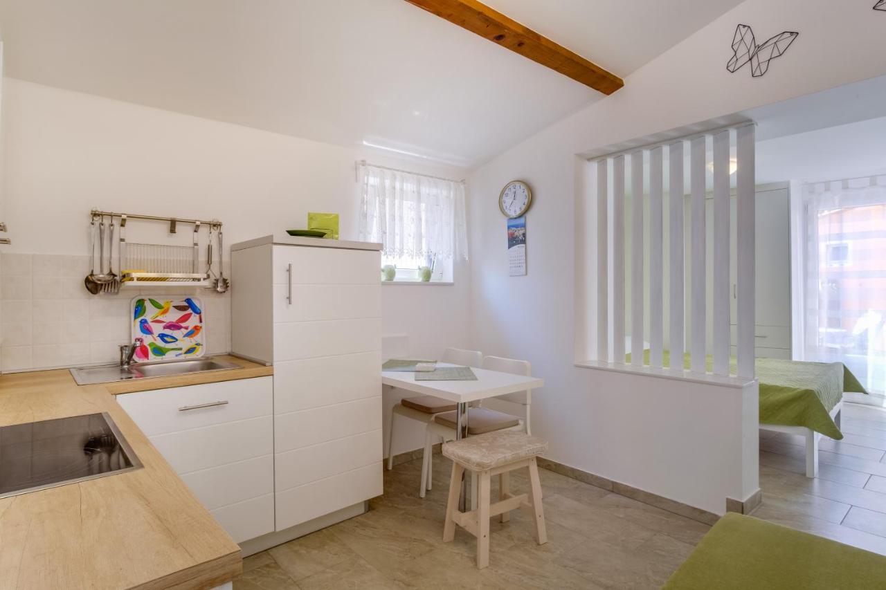 Lotta Apartment Nerezine Bagian luar foto